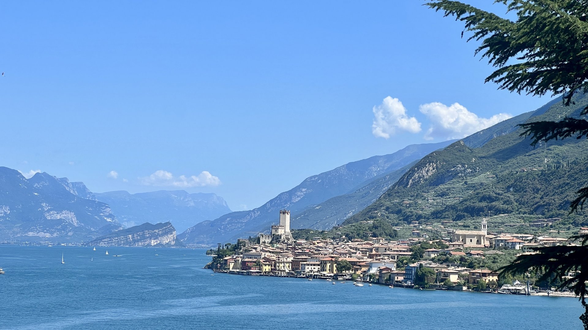 Hotel in Malcesine on Lake Garda: a relaxing dream Hotel in Malcesine on Lake Garda: a relaxing dream