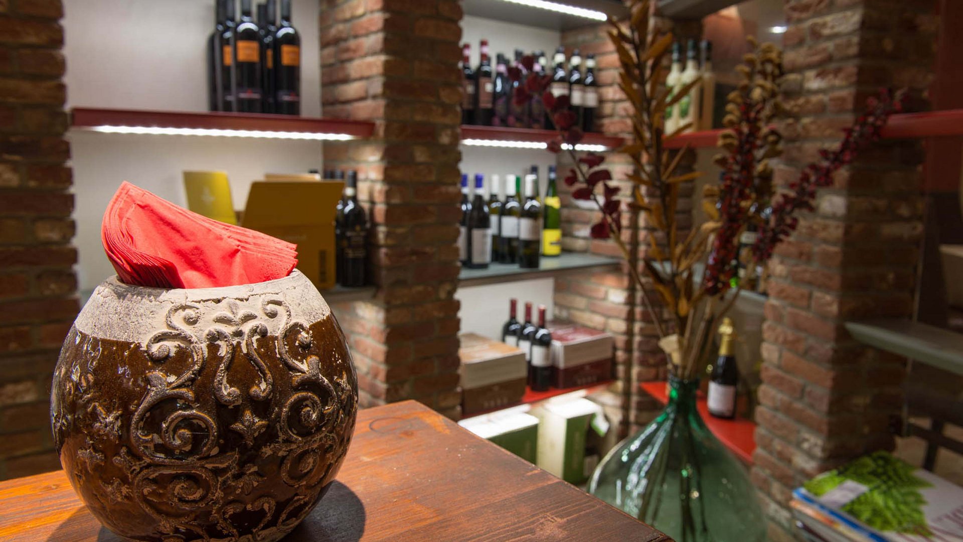 Wellness hotel in Malcesine with wine cellar Wellness hotel in Malcesine with wine cellar